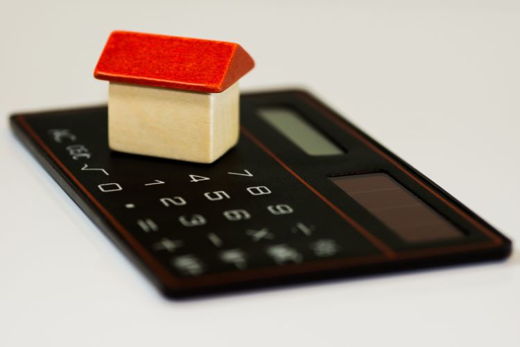 ¿Cómo negociar el precio de una casa para compra o venta?